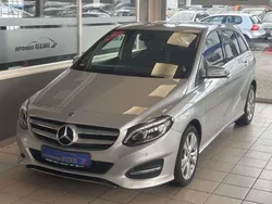 Silber Gebraucht 2018 Mercedes B200 Urban Van / Kleinbus | 20.990 € (Fairer Preis)