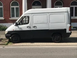 Weiß Gebraucht 2000 Mercedes Sprinter Van | 2.850 €