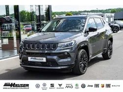 Graphite grey metallic) (grau Gebraucht 2024 Jeep Compass SUV | 30.485 € (Guter Preis)
