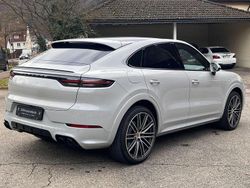 Grau Gebraucht 2022 Porsche Cayenne Sport SUV | 89.800 € (Fairer Preis)