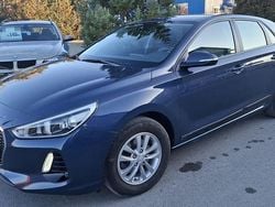 Blau Gebraucht 2017 Hyundai i30 Select Limousine | 9.600 € (Guter Preis)