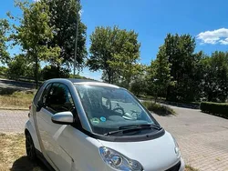 Weiß Gebraucht 2015 Smart ForTwo Coupé Coupé | 6.199 €
