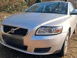 Silber Gebraucht 2010 Volvo V50 Kombi | 5.900 € (Fairer Preis)