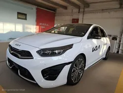 Carraraweiß Neu 2024 Kia Ceed GT-Line Limousine | 30.790 € (Fairer Preis)