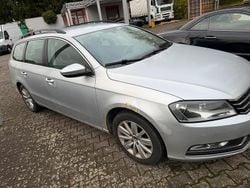 Silber Gebraucht 2011 VW Passat Kombi | 3.500 € (Superpreis)