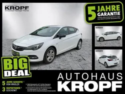 Schneeweiss/summitwhite/arctic Gebraucht 2021 Opel Astra Edition Limousine | 15.470 € (Guter Preis)