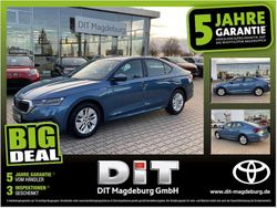 Titanblau metallic Gebraucht 2020 Skoda Octavia Ambition Limousine | 19.490 € (Guter Preis)