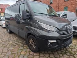 Grau Gebraucht 2019 Iveco Daily Van / Kleinbus | 22.900 € (Superpreis)