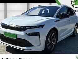 Weiß Neu 2025 Skoda Enyaq iV SportLine SUV | 53.320 € (Etwas zu teuer)