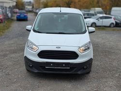 Weiß Gebraucht 2017 Ford Transit Trend Van / Kleinbus | 5.500 €