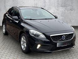 Schwarz Gebraucht 2014 Volvo V40 CC You! Kombi | 16.900 € (Etwas zu teuer)
