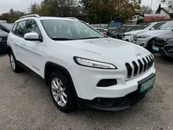 Weiß Gebraucht 2016 Jeep Cherokee Longitude SUV | 13.900 € (Fairer Preis)