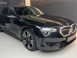 Schwarz Gebraucht 2024 BMW 520 Performance Limousine | 49.990 € (Fairer Preis)
