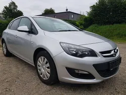 Silber Gebraucht 2014 Opel Astra Edition Limousine | 4.900 € (Guter Preis)