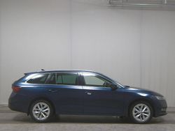 Blau Gebraucht 2022 Skoda Octavia Style Kombi | 13.890 € (Guter Preis)