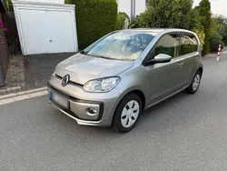Silber Gebraucht 2017 VW up! move up! Kleinwagen | 7.600 € (Guter Preis)