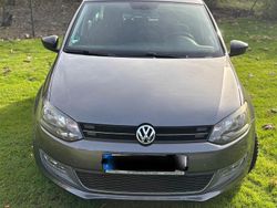 Grau Gebraucht 2012 VW Polo Kleinwagen | 7.000 € (Etwas zu teuer)