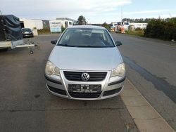 Silber Gebraucht 2006 VW Polo Trendline Kleinwagen | 1.750 € (Fairer Preis)