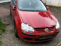 Rot Gebraucht 2004 VW Golf V Limousine | 890 € (Superpreis)