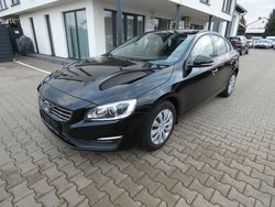 Schwarz Gebraucht 2016 Volvo S60 Momentum Limousine | 5.990 € (Fairer Preis)