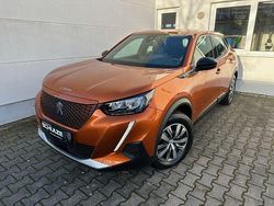 Orange Gebraucht 2023 Peugeot e-2008 Active SUV | 19.850 € (Fairer Preis)