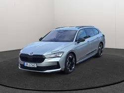 Grau Gebraucht 2025 Skoda Superb SportLine Kombi | 65.600 €