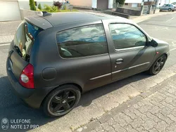 Grau Gebraucht 2002 Renault Clio II Kleinwagen | 1.000 € (Fairer Preis)