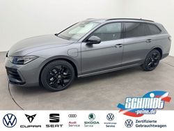 Grey metallic Neu 2025 VW Passat R-line Kombi | 61.400 € (Teuer)