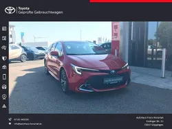 Rot Gebraucht 2023 Toyota Corolla Team Kombi | 26.890 € (Fairer Preis)