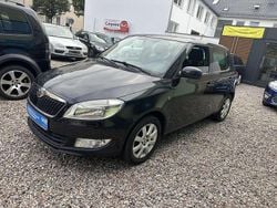 Achwarz Gebraucht 2013 Skoda Fabia Ambition Kleinwagen | 3.799 €