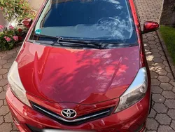 Rot Gebraucht 2011 Toyota Yaris Life Kleinwagen | 8.900 €