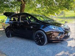 Braun Gebraucht 2014 Opel Zafira Tourer OPC Van / Kleinbus | 7.200 € (Fairer Preis)