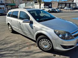 Silber Gebraucht 2009 Opel Astra Edition Kombi | 3.500 € (Fairer Preis)