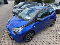 Blau Gebraucht 2021 Toyota Aygo Kleinwagen | 9.950 € (Fairer Preis)