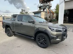 Grün Gebraucht 2025 Toyota HiLux Abholung | 50.599 € (Fairer Preis)