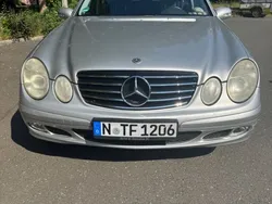 Silber Gebraucht 2004 Mercedes E200 Limousine | 2.990 € (Guter Preis)