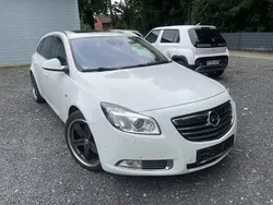 Weiß Gebraucht 2010 Opel Insignia Kombi | 5.999 € (Teuer)