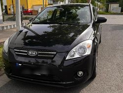 Schwarz Gebraucht 2010 Kia Ceed Coupé | 1.500 €