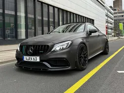 Weiß Gebraucht 2016 Mercedes C63 AMG AMG Coupé | 55.500 € (Etwas zu teuer)