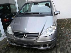 Gold Gebraucht 2005 Mercedes A200 Limousine | 2.190 € (Fairer Preis)