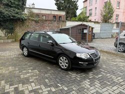 Schwarz Gebraucht 2009 VW Passat Sportline Kombi | 4.899 € (Fairer Preis)