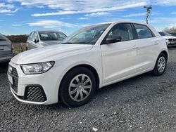 Weiß Gebraucht 2023 Audi A1 Sportback Premium Kleinwagen | 18.700 € (Guter Preis)