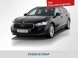Onyxschwarz metallic Gebraucht 2024 Skoda Superb Selection Kombi | 31.880 € (Guter Preis)