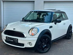 Weiß Gebraucht 2009 Mini ONE Kleinwagen | 2.500 € (Fairer Preis)