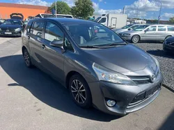 Grau Gebraucht 2015 Toyota Verso Van / Kleinbus | 5.500 € (Guter Preis)