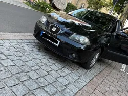 Schwarz Gebraucht 2008 Seat Ibiza Limousine | 2.350 € (Etwas zu teuer)