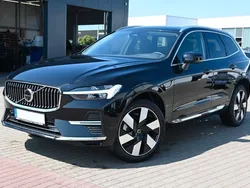 Onyx black / metallic Gebraucht 2024 Volvo XC60 Plus SUV | 59.100 € (Etwas zu teuer)