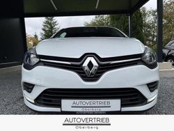 Weiß Gebraucht 2019 Renault Clio IV LIMITED Limousine | 9.990 € (Fairer Preis)