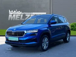 Blau Gebraucht 2024 Skoda Karoq Selection SUV | 30.980 € (Guter Preis)