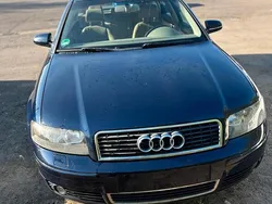 Blau Gebraucht 2004 Audi A4 Kombi | 1.900 € (Guter Preis)